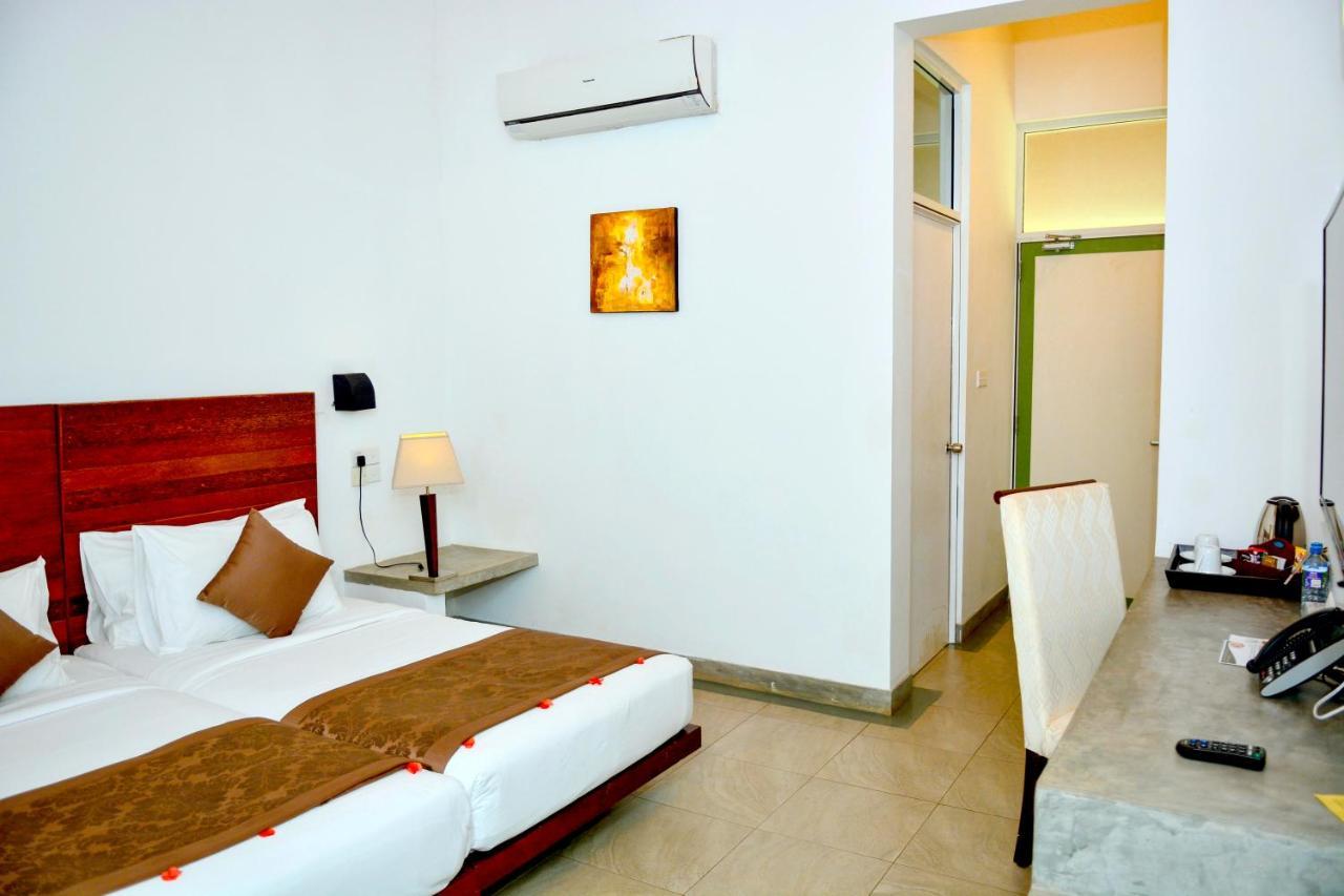 Amaranthe Bay Resort & Spa Trincomalee Exterior foto
