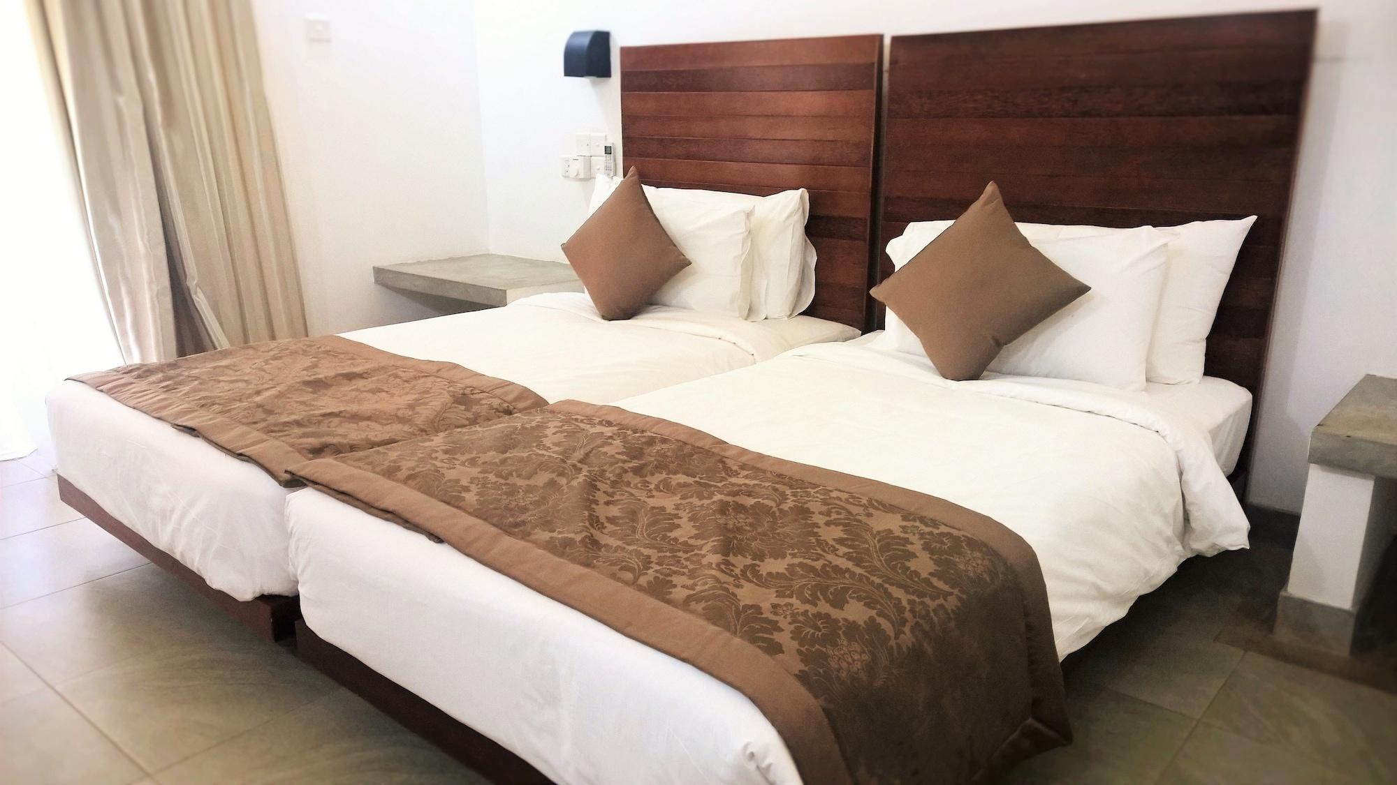 Amaranthe Bay Resort & Spa Trincomalee Exterior foto