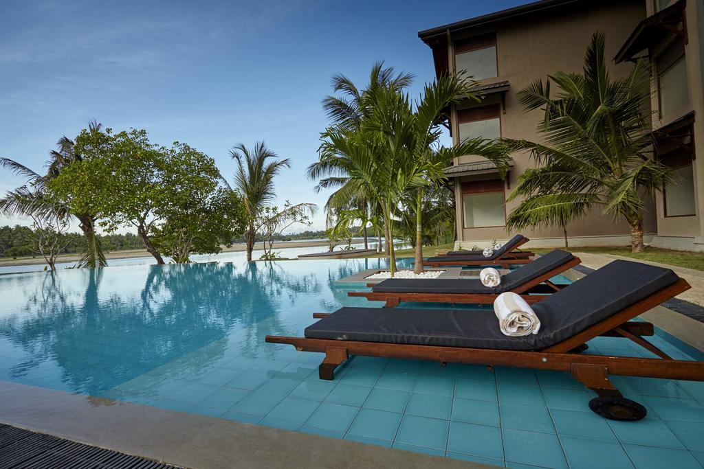 Amaranthe Bay Resort & Spa Trincomalee Exterior foto