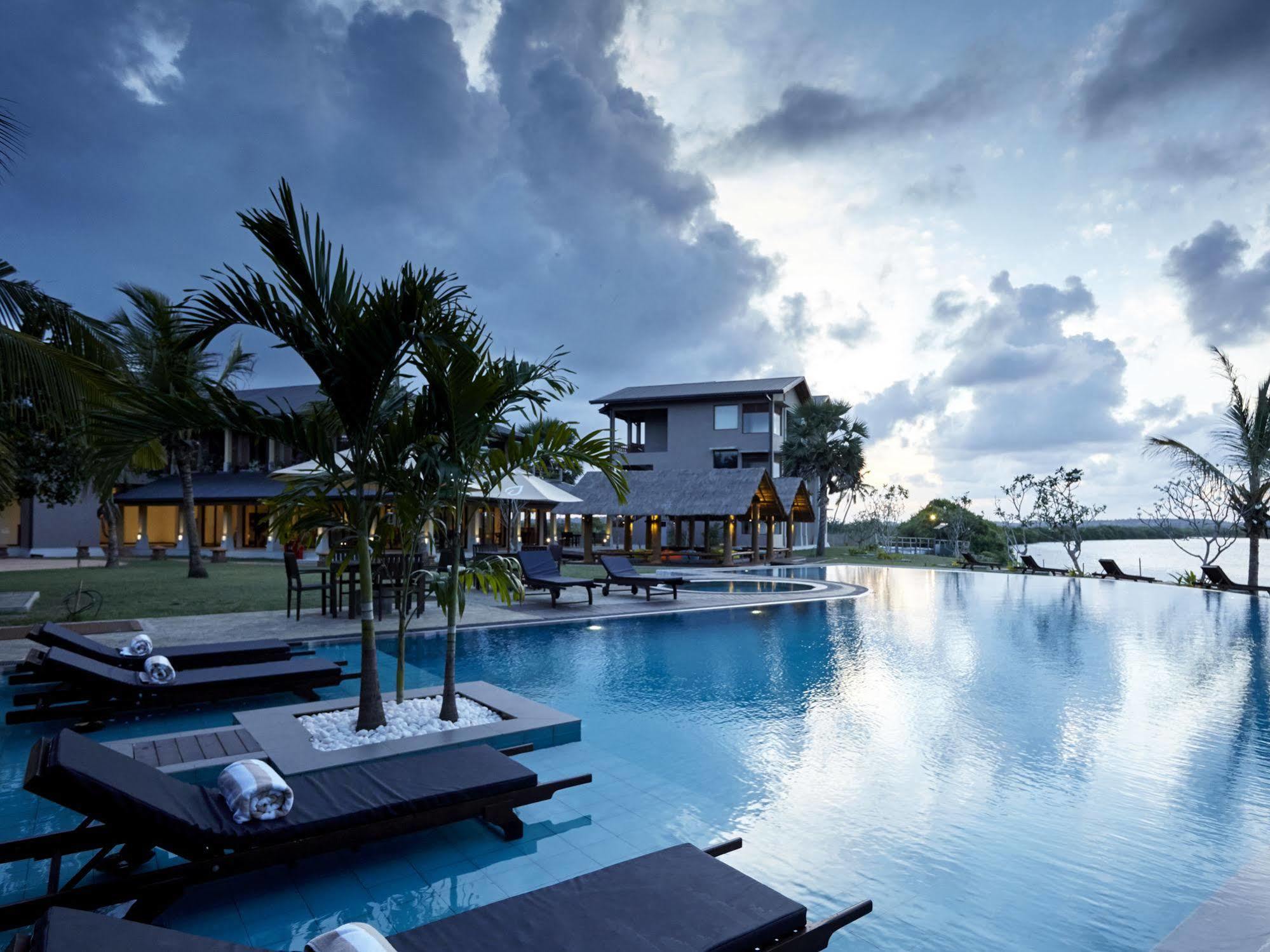 Amaranthe Bay Resort & Spa Trincomalee Exterior foto