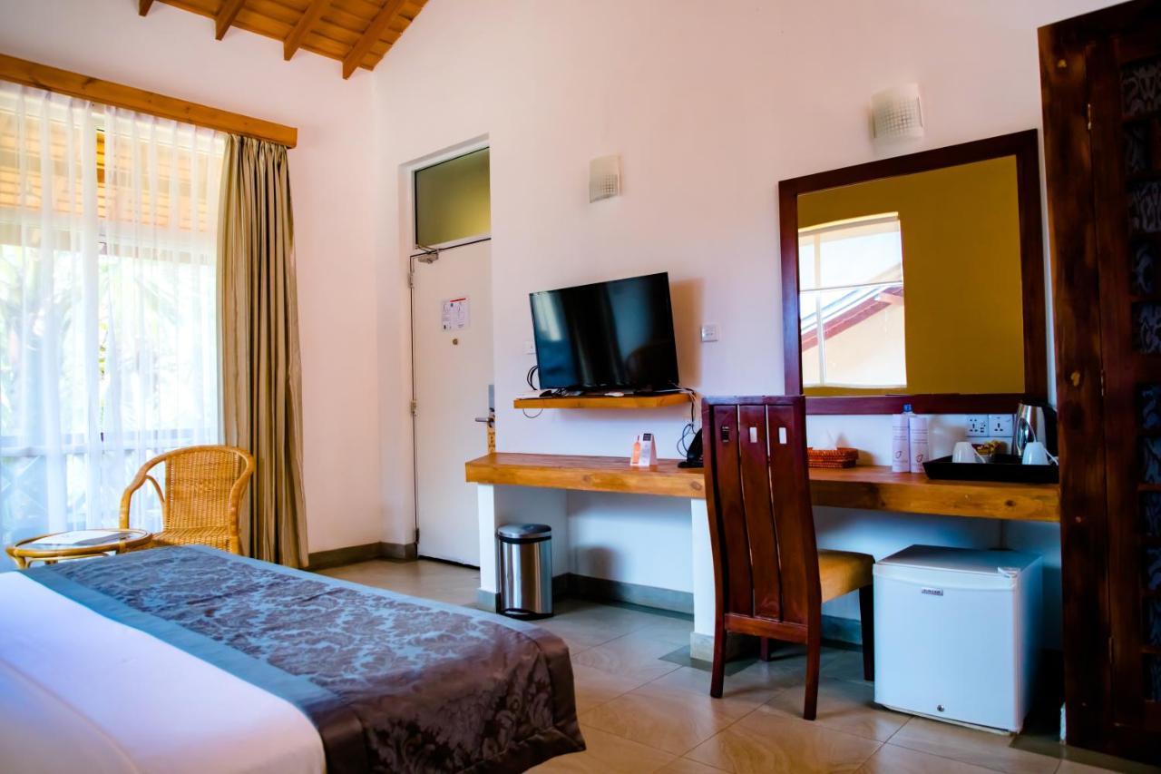 Amaranthe Bay Resort & Spa Trincomalee Exterior foto
